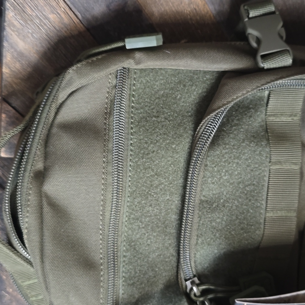 HIGHLAND TACTICAL SLING BACKPACK - Picture 3 of 13